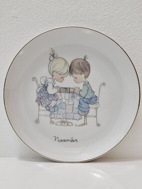Precious Moments Months of the Year Plates - November